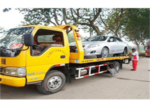 贡井附近24小时汽车拖车服务热线