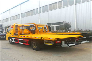 贡井附近拖车救援搭电